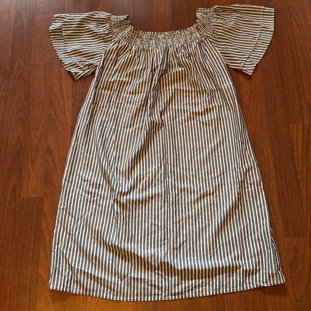 Old Navy Blue Striped Short Sleeve Off The Shoulder Knee Length Casual Dress M I